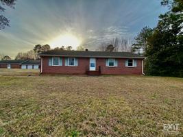 featured image of 1949 Reedy Creek Rd