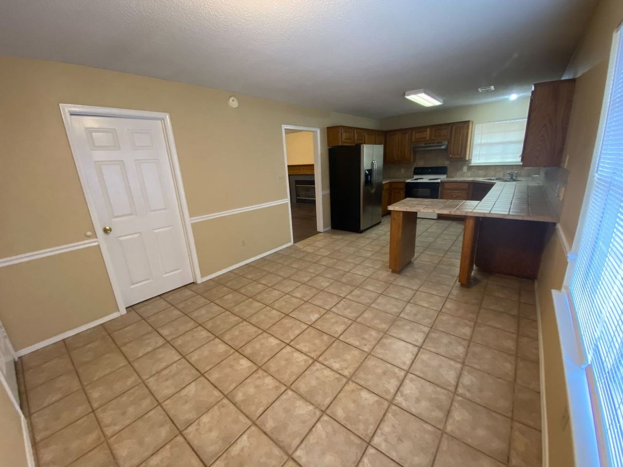 2106 Breckenridge Ter - Photo 4 of 14