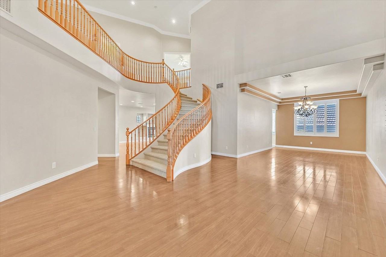 9515 Gainey Ranch Ave - Photo 2 of 35