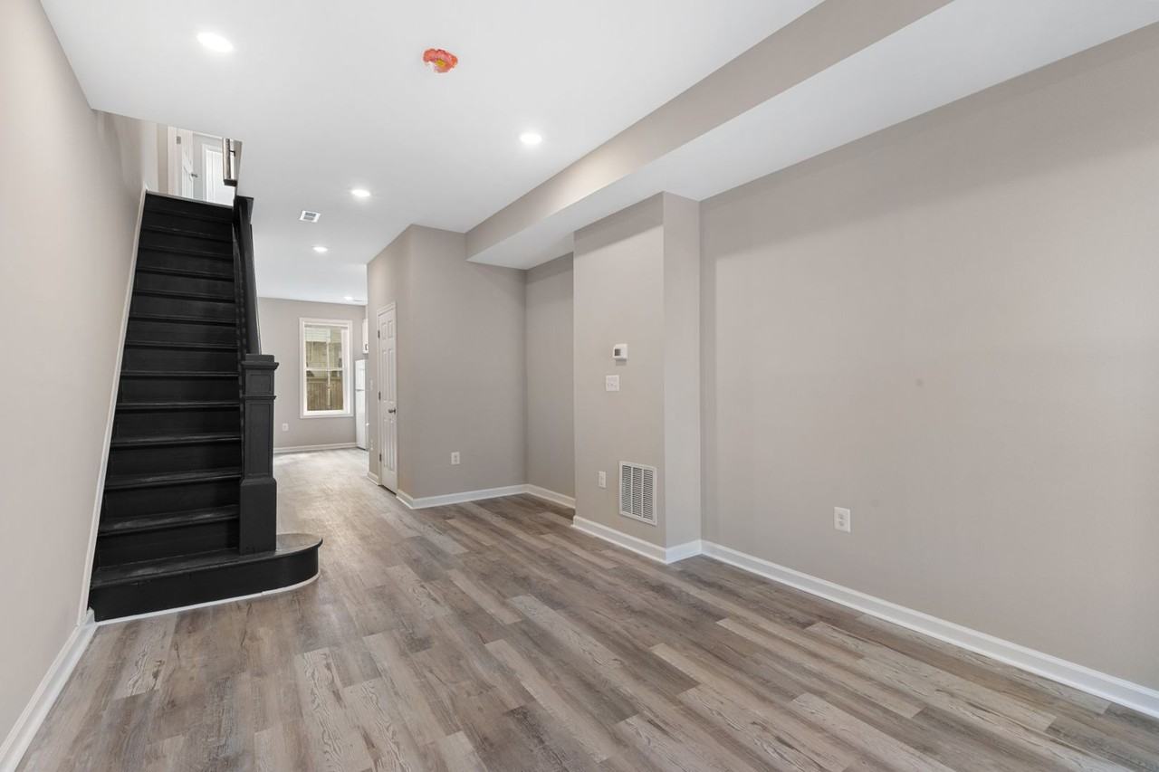 531 N Belnord Ave - Photo 3 of 18