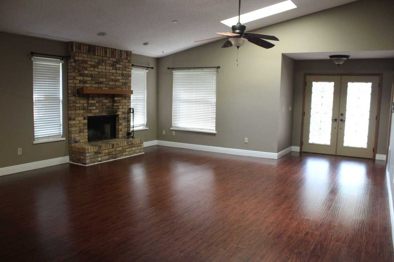 901 Fruitwood Pl - Photo 5 of 31