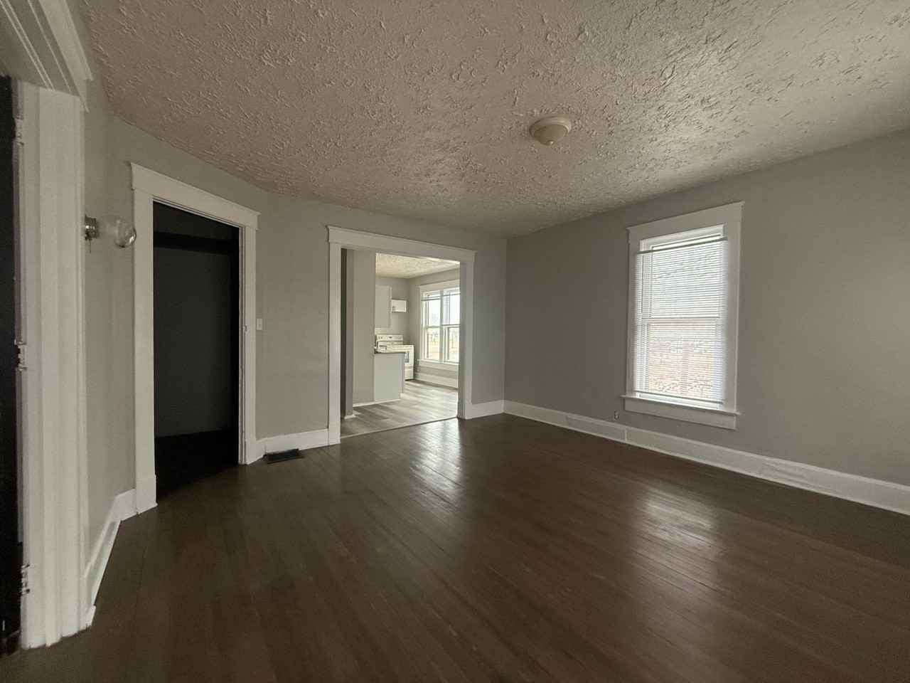 1044 N 8th St - Photo 7 of 16