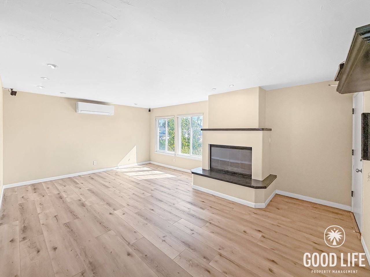 6026 Scripps St - Photo 2 of 21