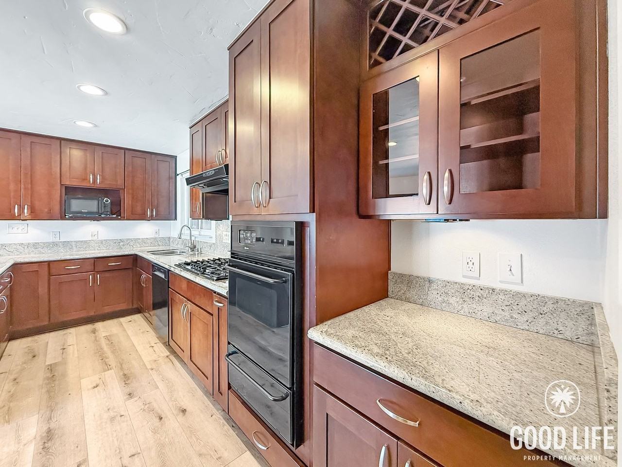 6026 Scripps St - Photo 6 of 21