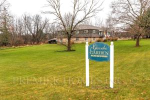 featured image of 835 Constitution Ave