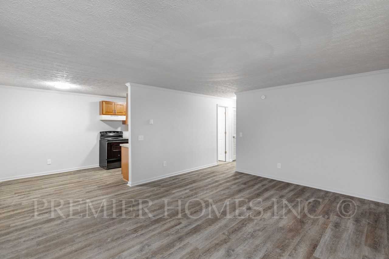 835 Constitution Ave - Photo 6 of 20