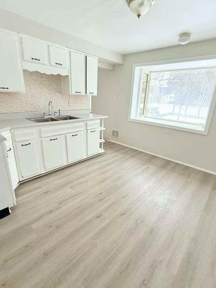 456 Lee Dr - Photo 4 of 20