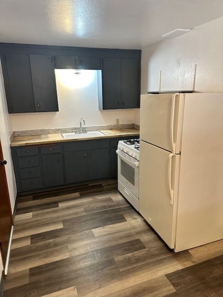 2165 Jean Ave - Photo 5 of 9