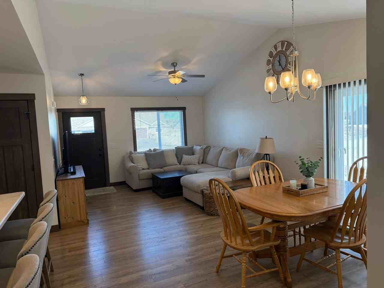 20265 62nd Ave - Photo 2 of 15