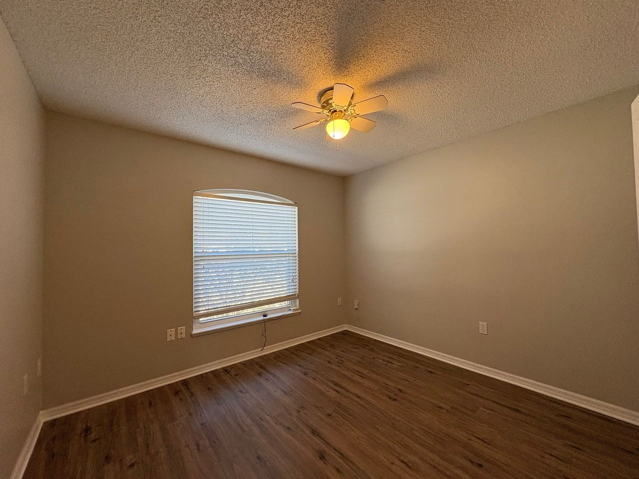 3605 Stonefield Dr - Photo 7 of 19