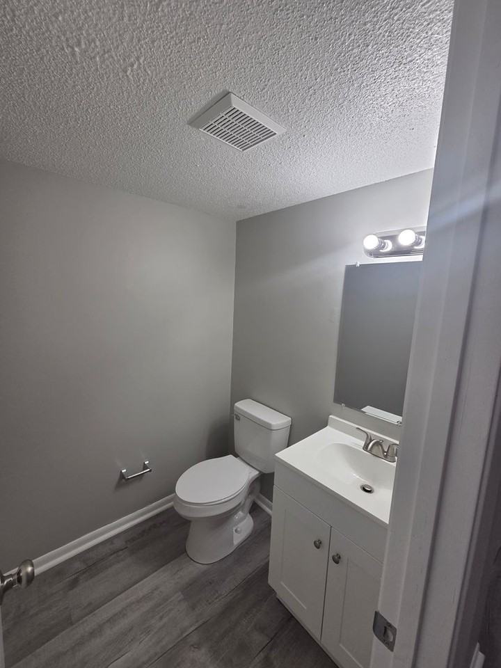 1837 Meadowland Ln - Photo 6 of 12