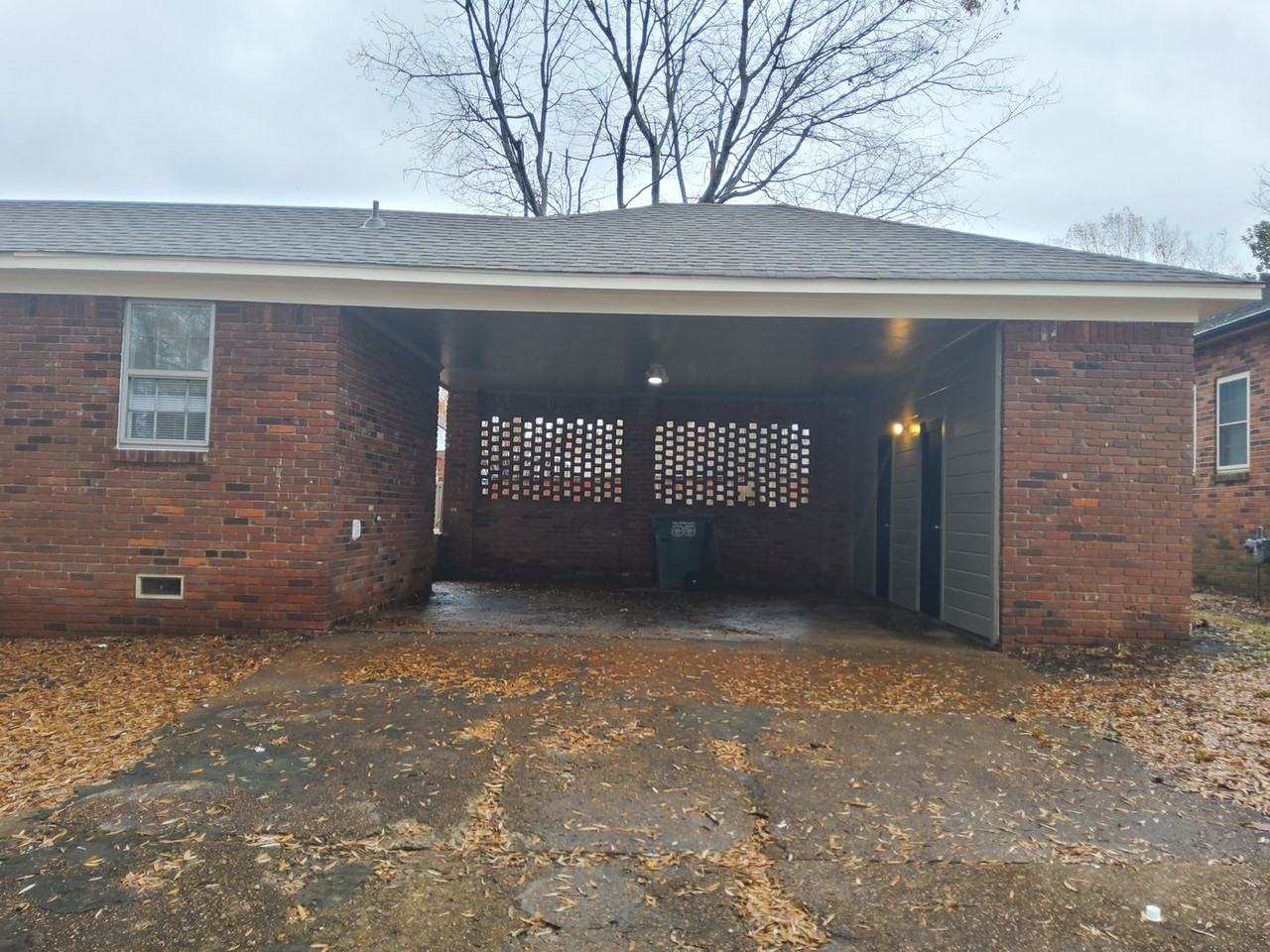 4559 Craigmont Dr - Photo 4 of 47