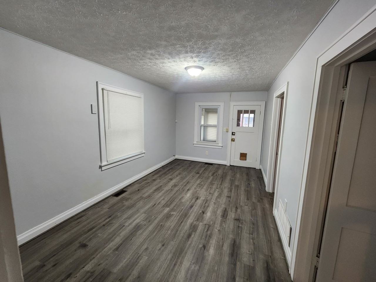 1490 Clara Ave - Photo 6 of 14