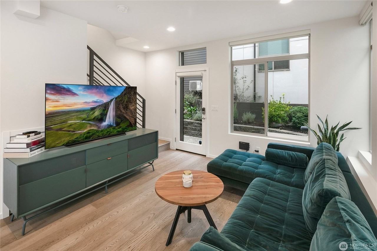 8368 Loyal Way Nw - Photo 5 of 19