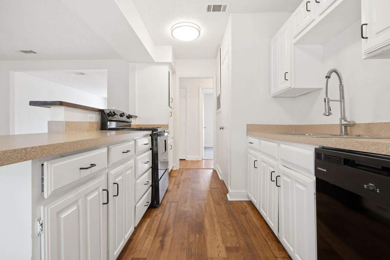 3021 Dupree St - Photo 5 of 17