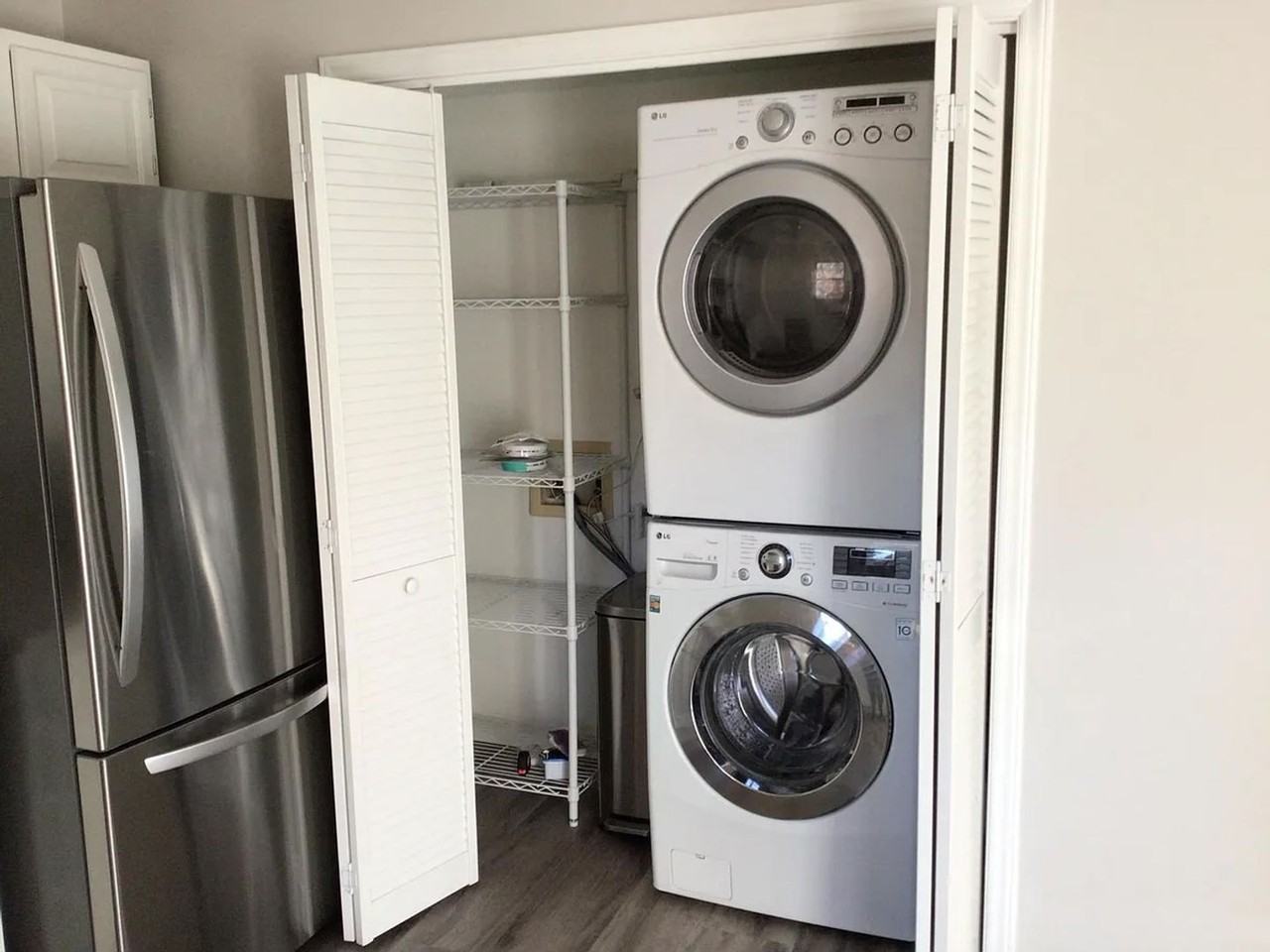 6536 Thetford Ct - Photo 4 of 7