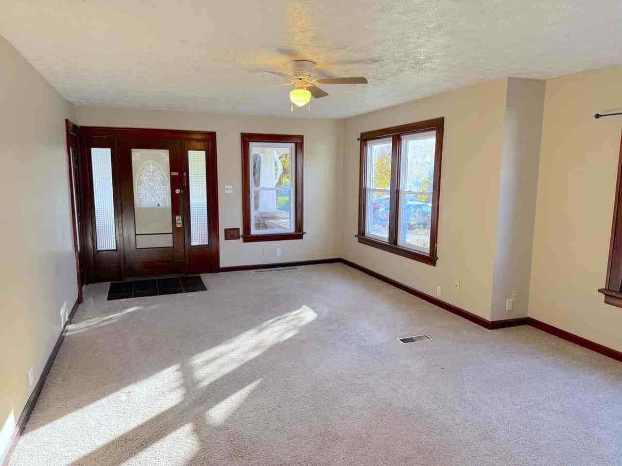 305 N F St - Photo 7 of 16