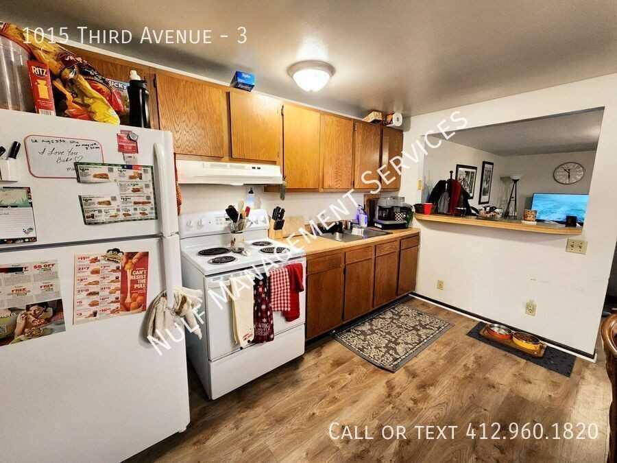 1015 3rd Ave #3 - Photo 2 of 7