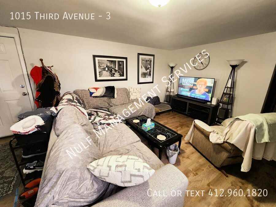 1015 3rd Ave #3 - Photo 3 of 7