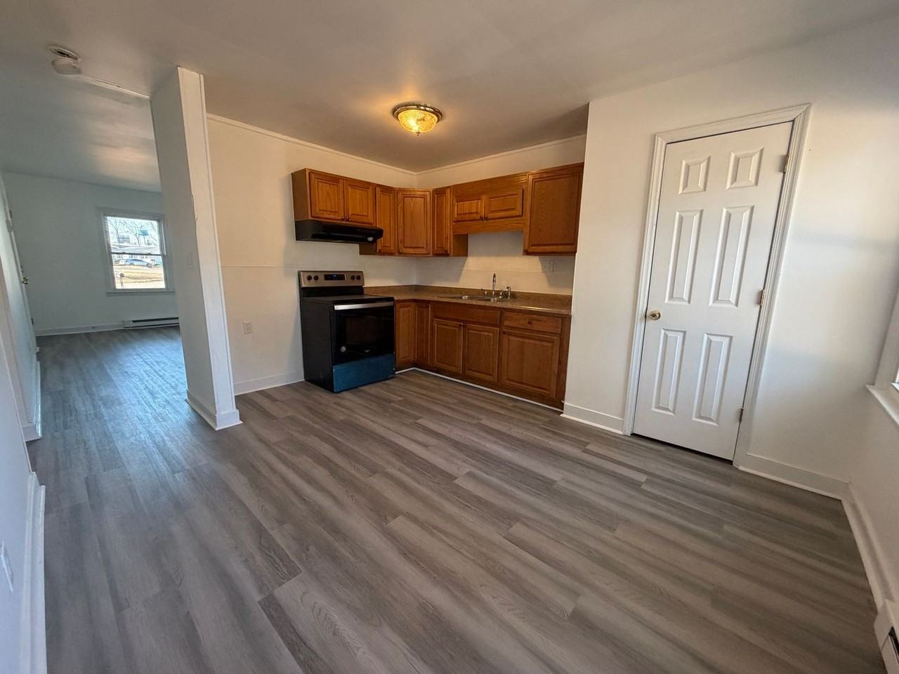 204 Belvidere St - Photo 3 of 13