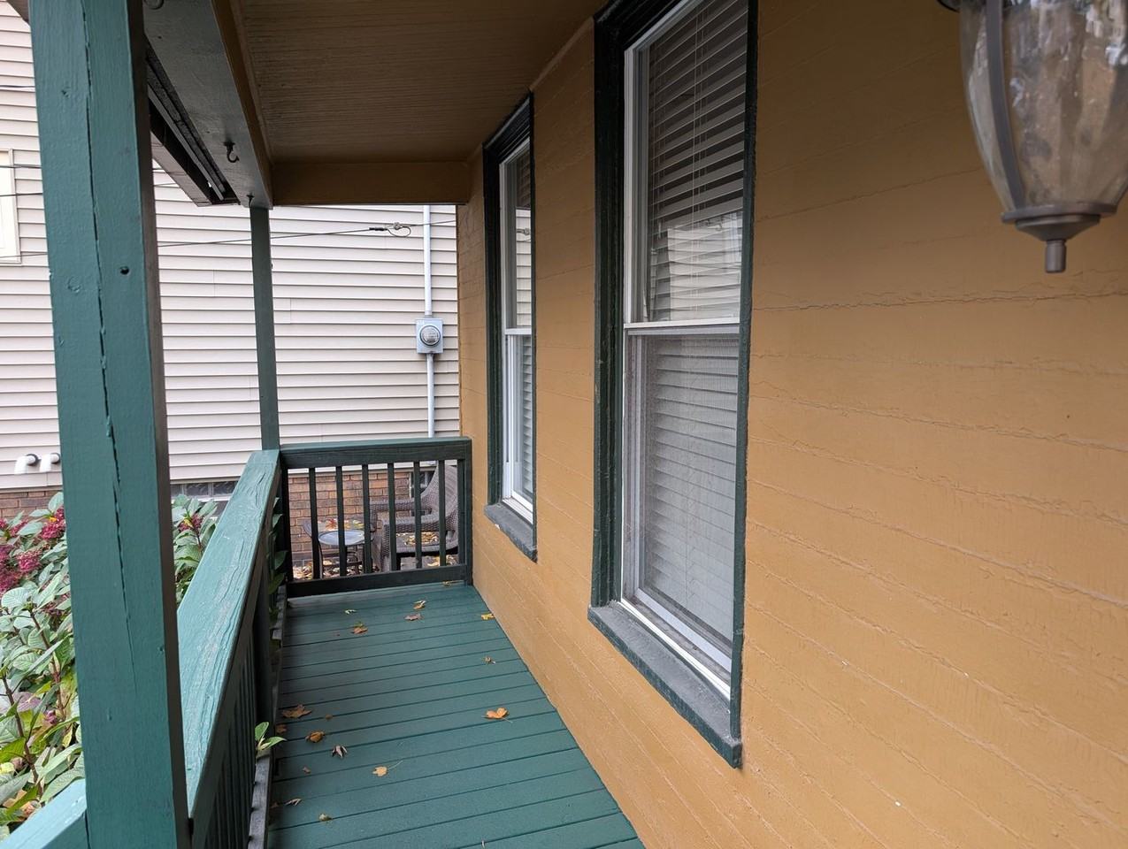 2484 W 10th St - Photo 2 of 29