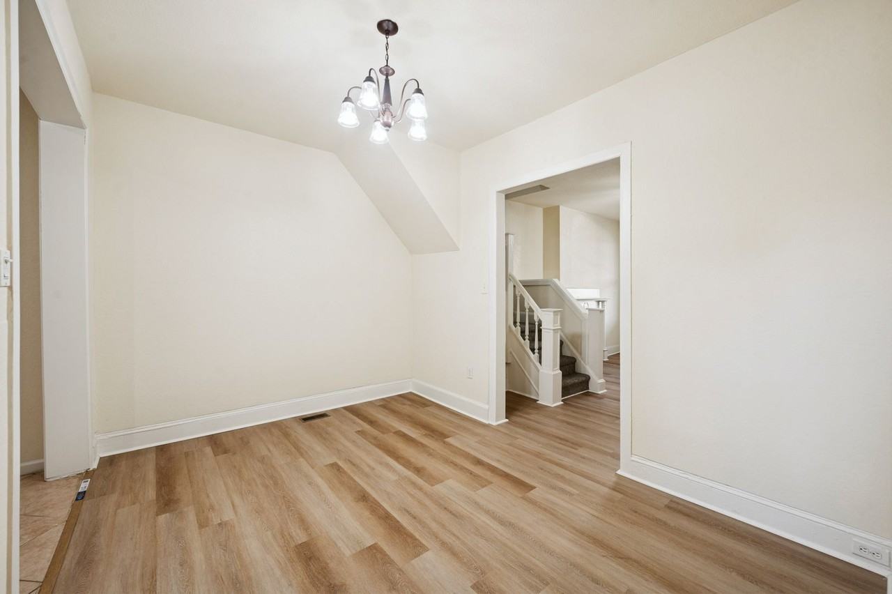 1330 N Alden St - Photo 3 of 15