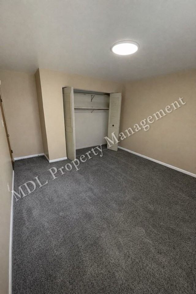 2215 Weiss St - Photo 7 of 8