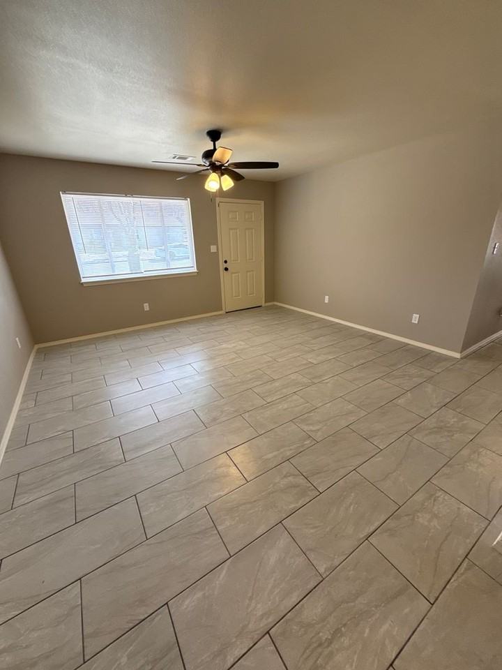 202 Lura Ln - Photo 3 of 17