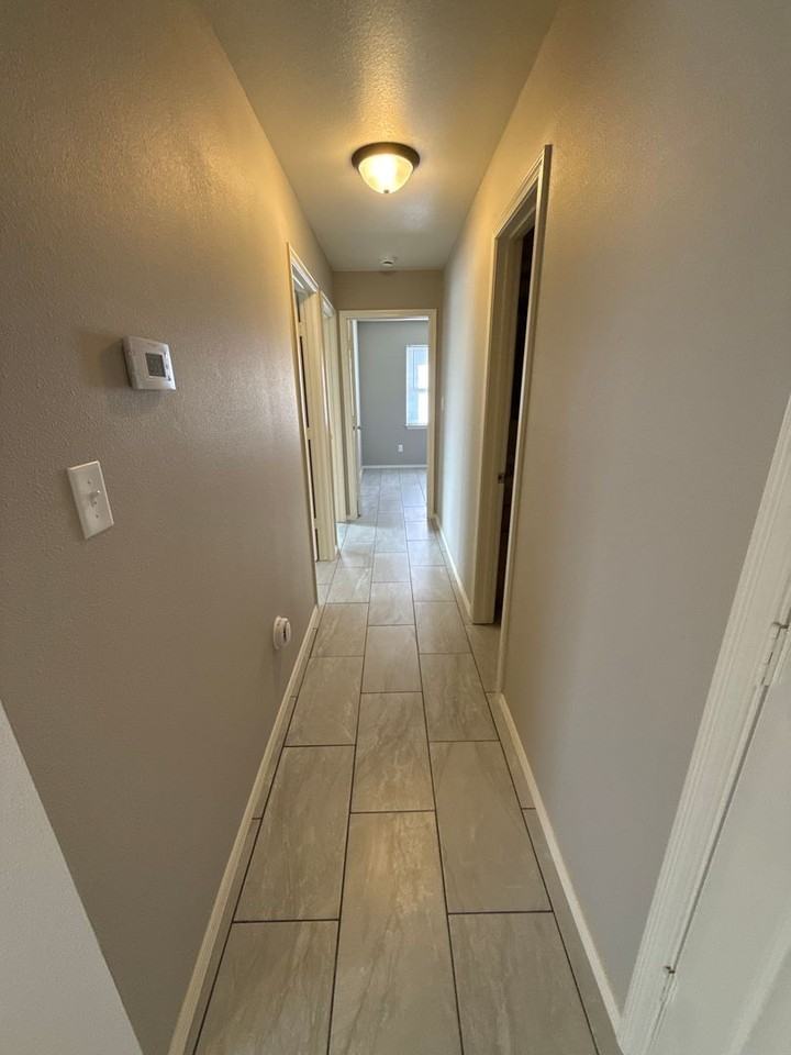 202 Lura Ln - Photo 7 of 17