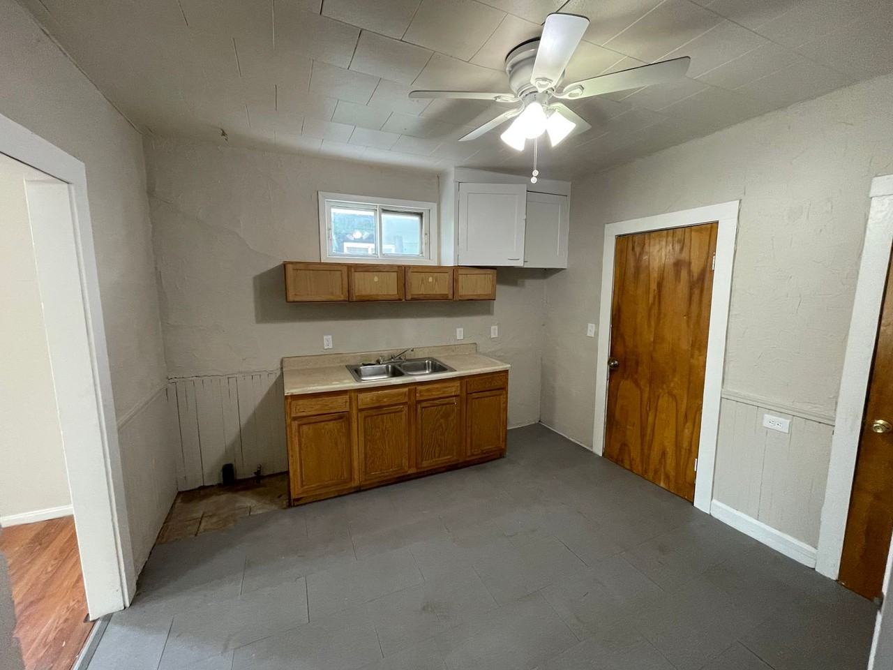 3413 E 72nd St - Photo 2 of 15