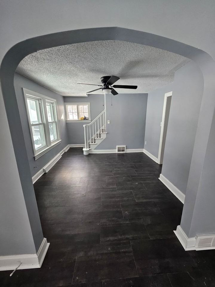 6012 Meridian Dr - Photo 6 of 15