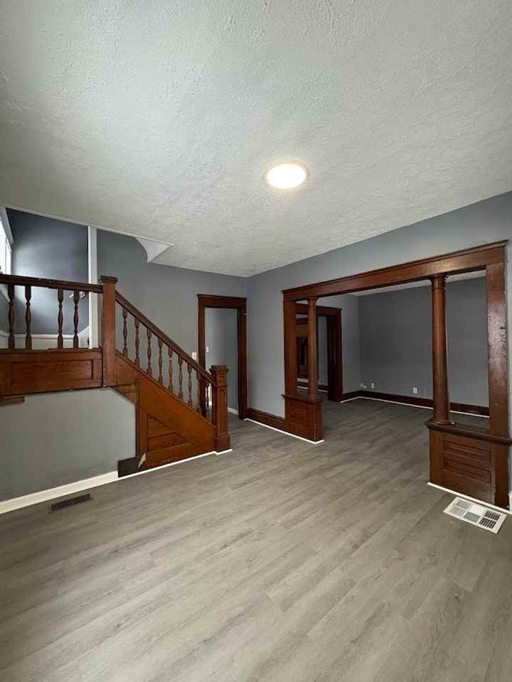 705 Kling St - Photo 2 of 24