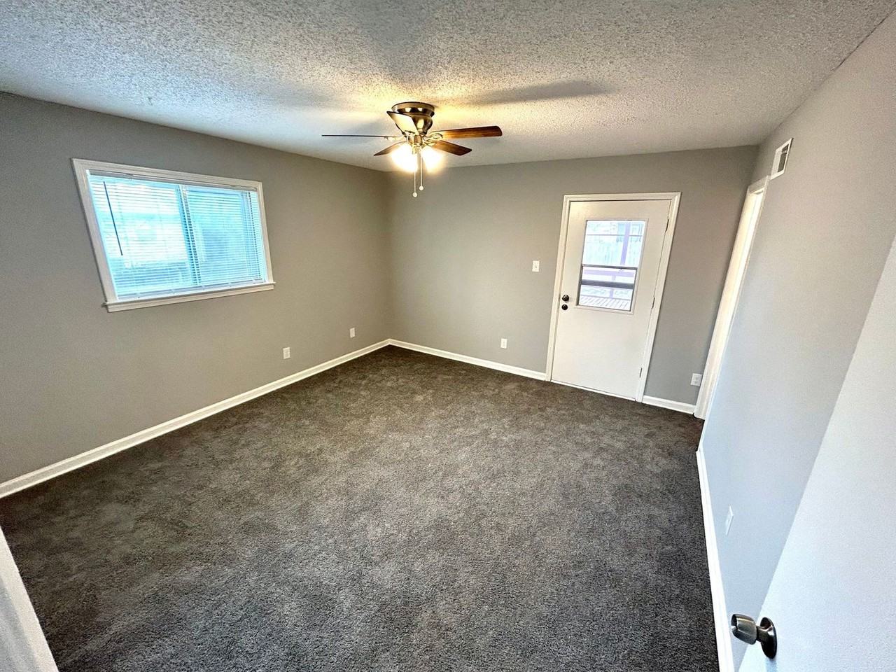 5315 Yale Rd - Photo 5 of 13