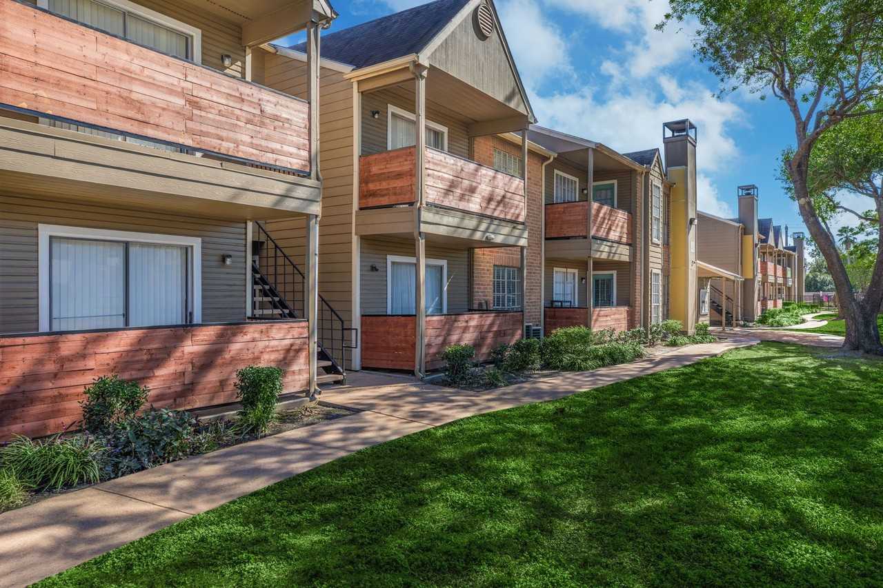 Coventry Park Apartments - Photo 5 of 50