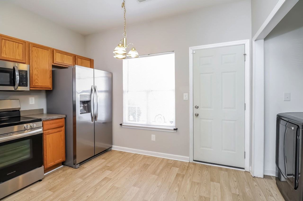 3005 Nevin Place Dr - Photo 7 of 18