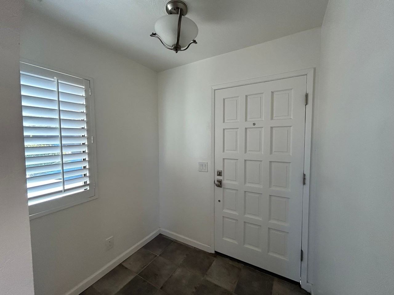 810 Shady Oak Dr - Photo 4 of 27