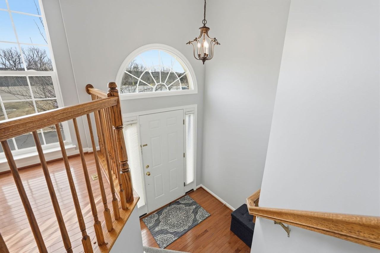 43281 Goosefoot Sq - Photo 2 of 39