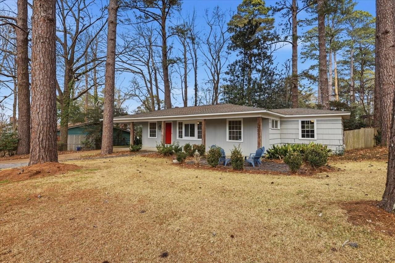 1726 Hillview Dr - Photo 3 of 29