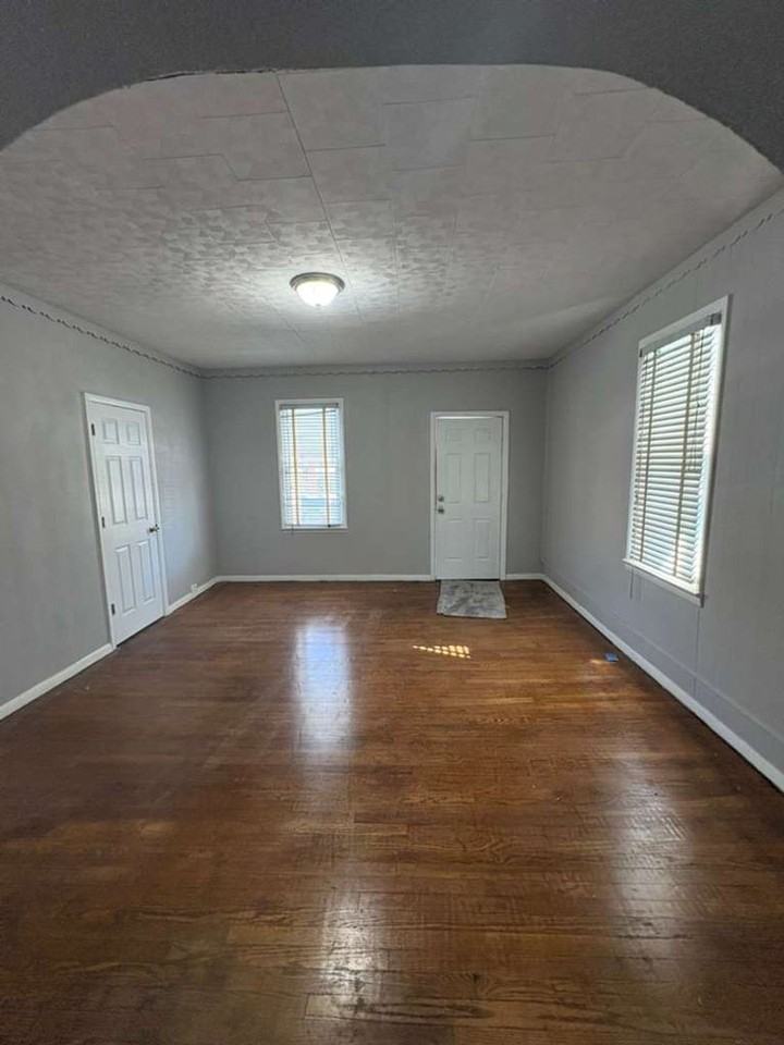 3666 E 57th St - Photo 2 of 14