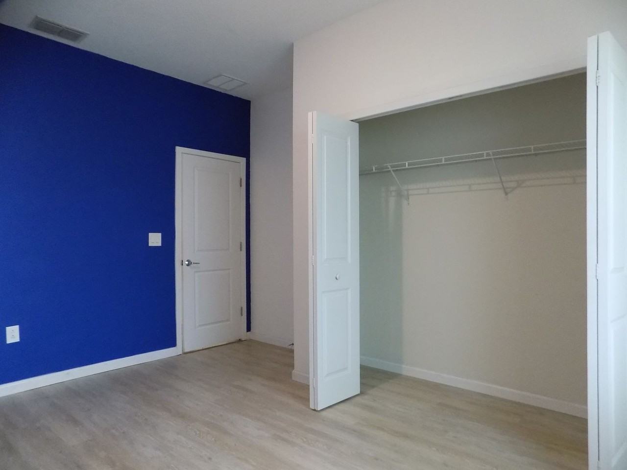 1713 Chatsworth Cir - Photo 6 of 36