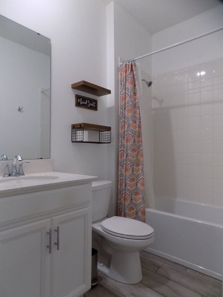 1713 Chatsworth Cir - Photo 7 of 36