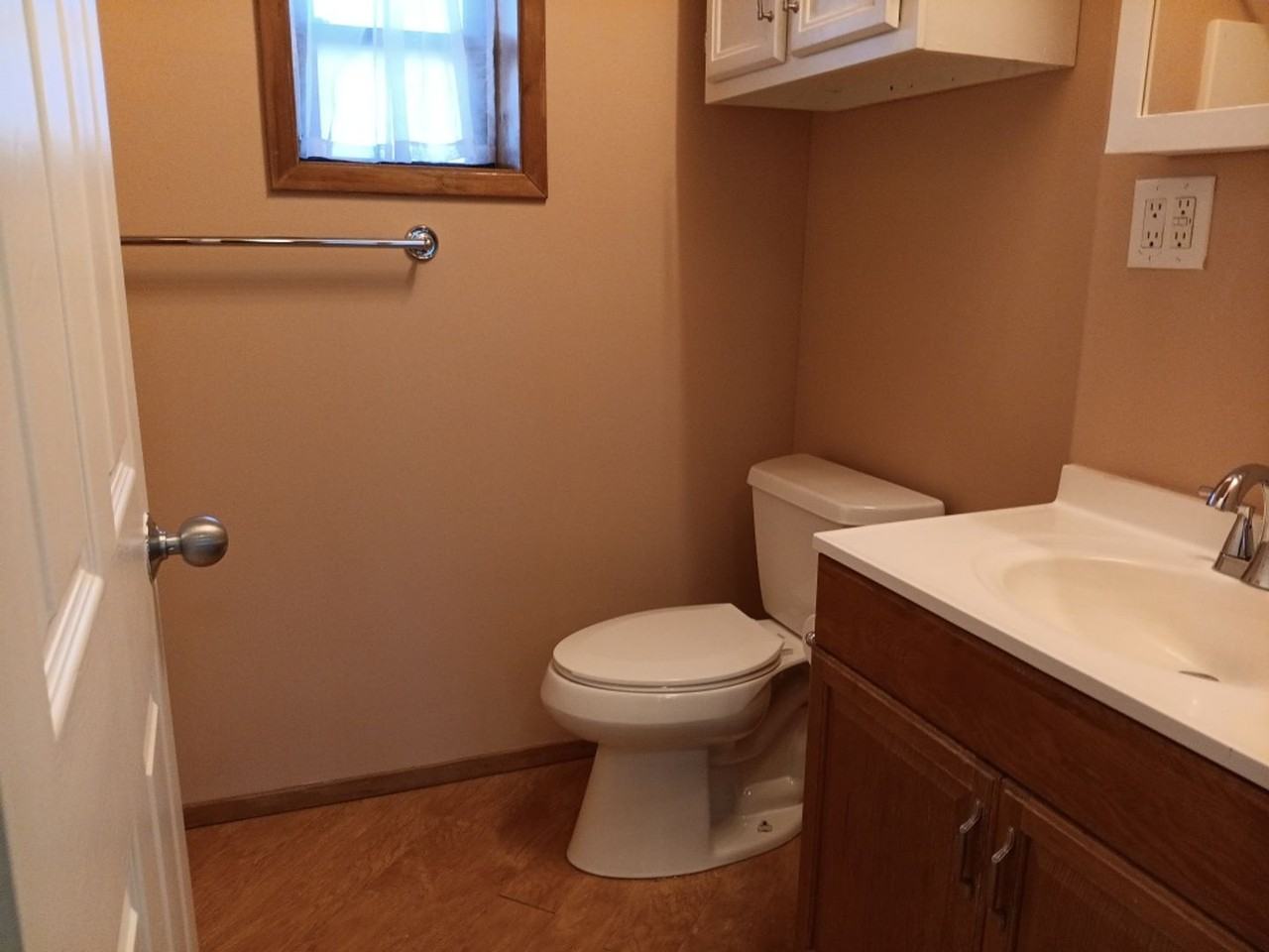 305 Wilshire Dr Sw - Photo 4 of 10