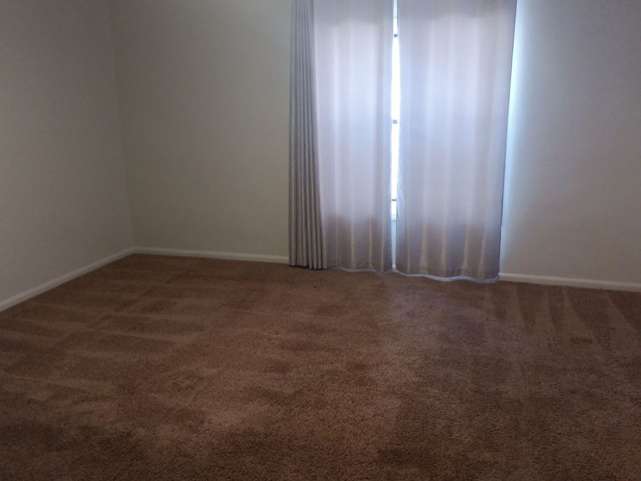 305 Wilshire Dr Sw - Photo 7 of 10