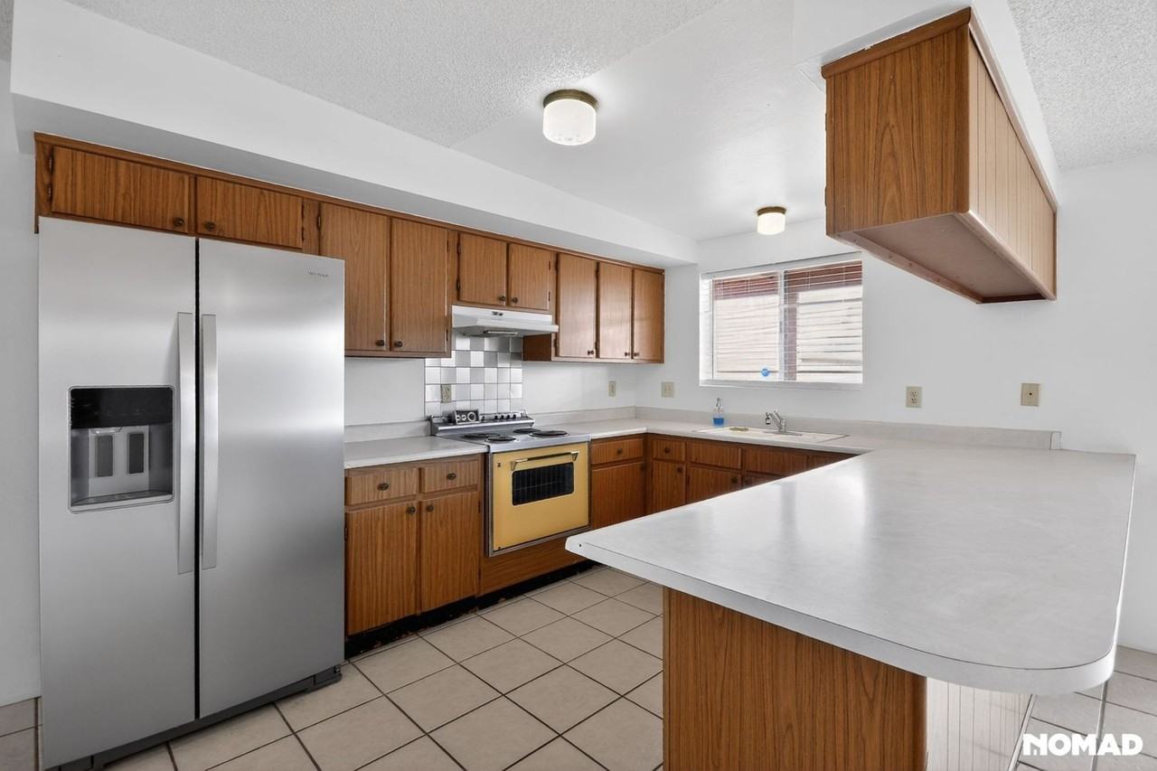 938 N Larry Pl - Photo 2 of 36