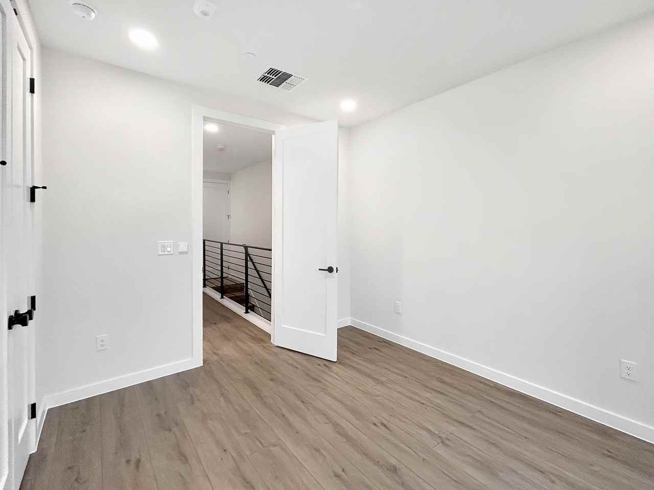 630 Central Pkwy #1215 - Photo 5 of 22