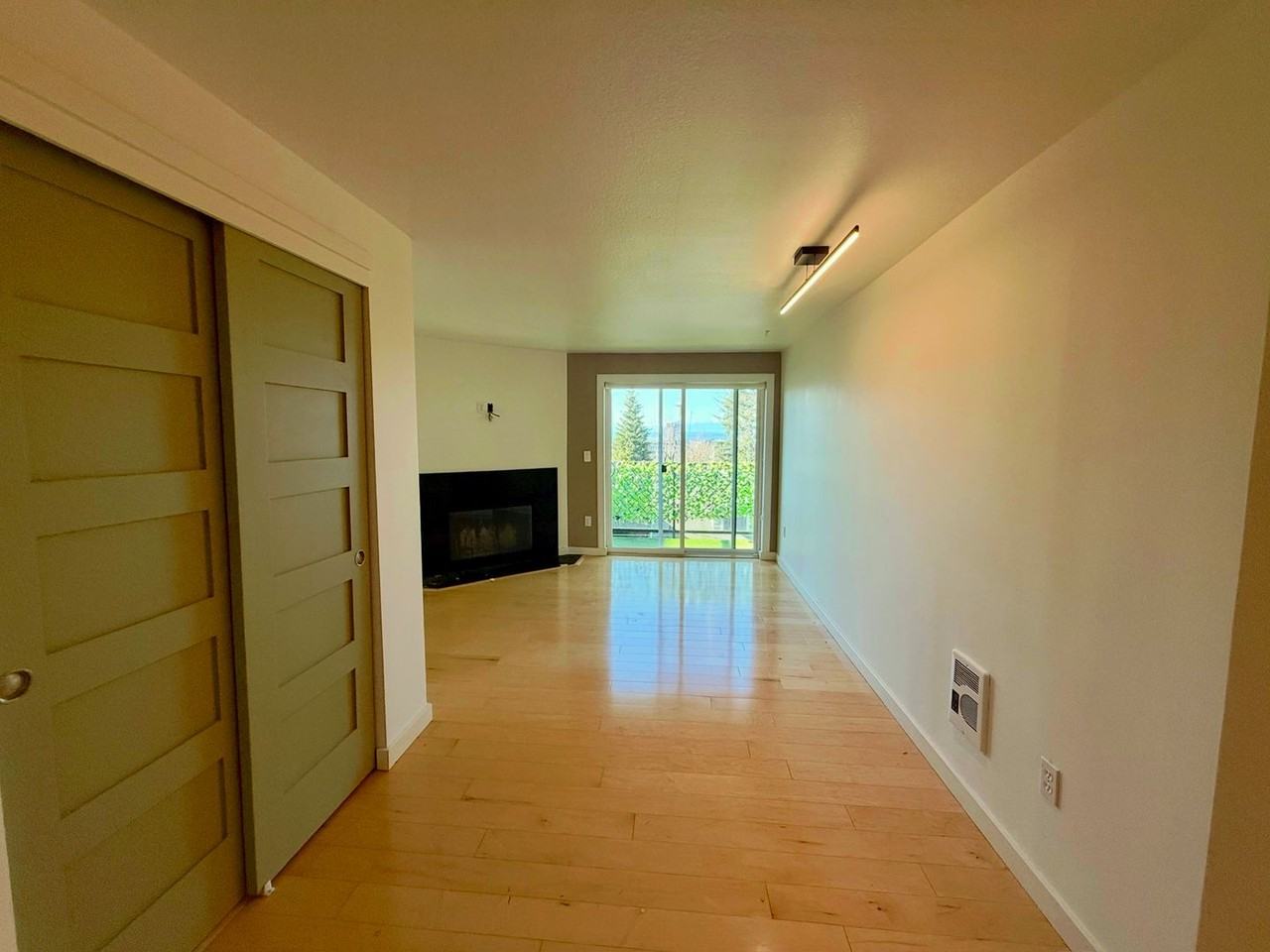 231 Belmont Ave E #231 - Photo 3 of 19