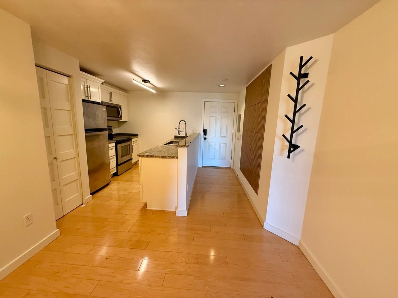 231 Belmont Ave E #231 - Photo 7 of 19