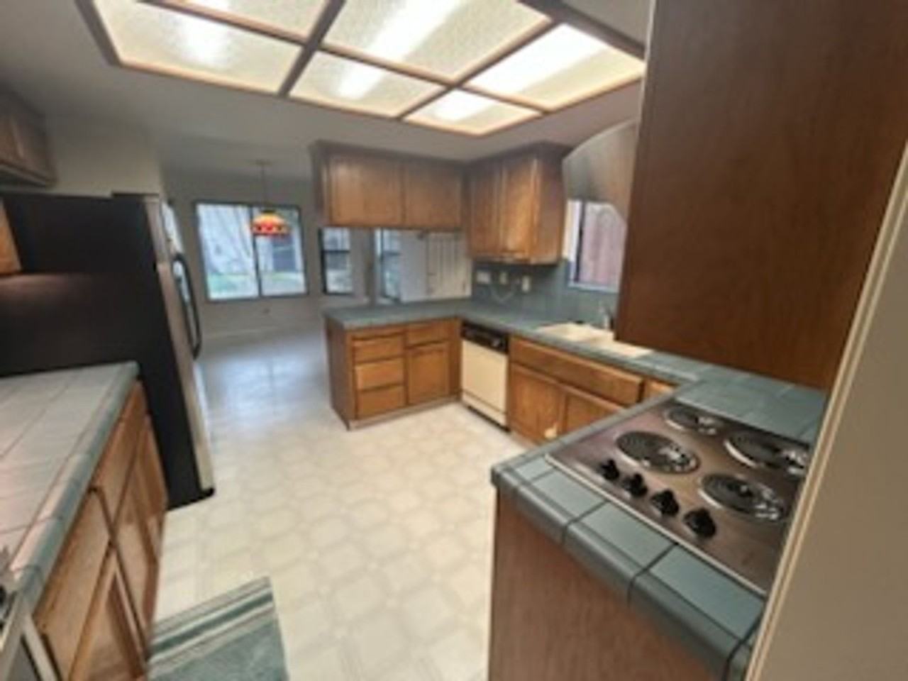 2723 Donner Way - Photo 2 of 7