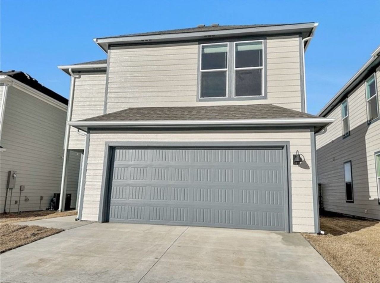 4801 W Triangle St - Photo 2 of 22