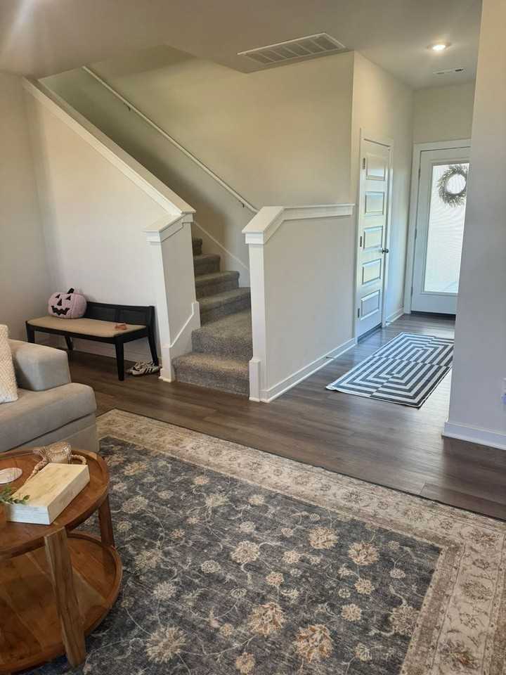 4801 W Triangle St - Photo 4 of 22